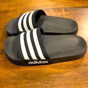 Size 1 boys adidas. Lightly worn